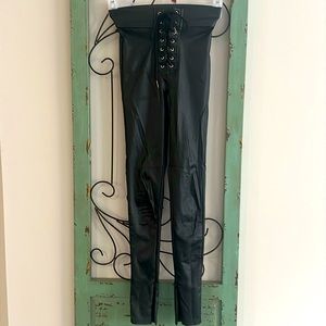 🕷️🕸️🕷️🕸️ THATSSOFETCH LEATHER-LOOK LEGGINGS HIGH WAIST SIZE 0 NWT 🕷️🕸️🕷️